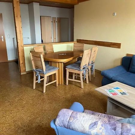 Hillenberg Apartment *